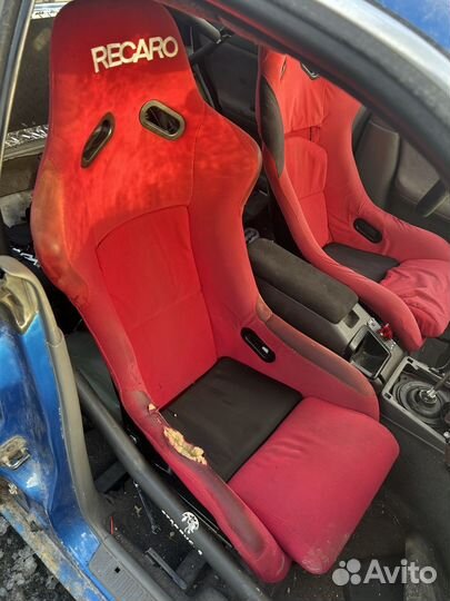 Спортивные сиденья Recaro