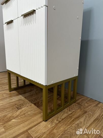 Комод бежевый