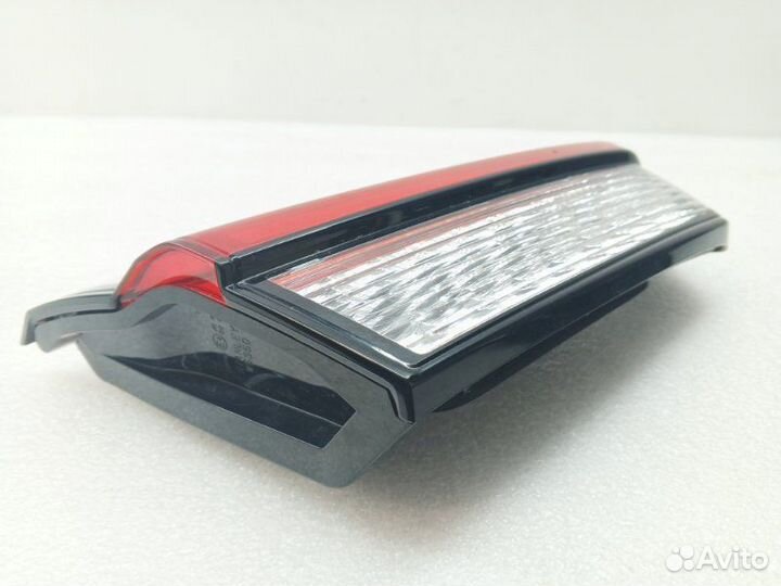 Фонарь крышки багажника (внутренний) задний левый