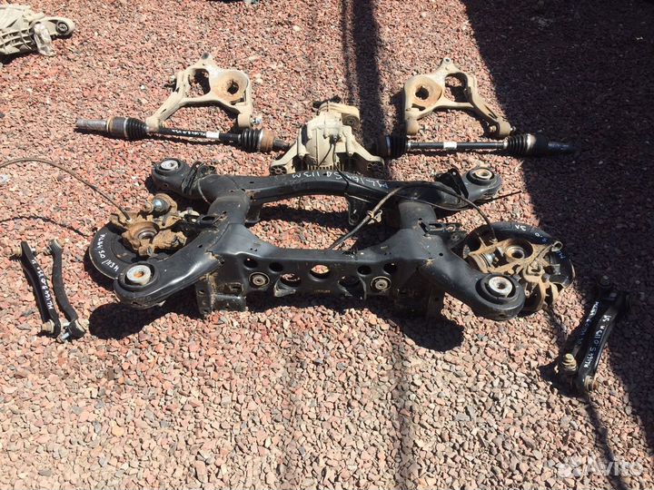 Задний подрамника Мерседес мл 164 5.0 w164