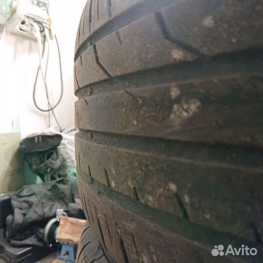 Continental ContiPremiumContact 2 215/55 R17 94V