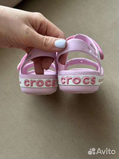 Босоножки crocs