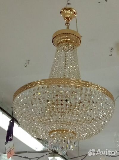 Хрустальная люстра