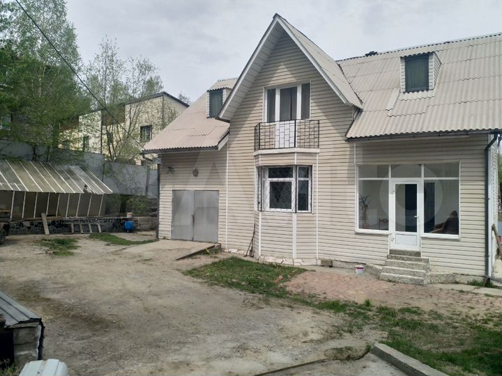 Дом 205 м² на участке 20 сот.