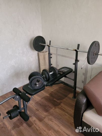 Скамья для жима лежа, штанга, гантели, блины