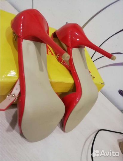 Босоножки женские 38 размер