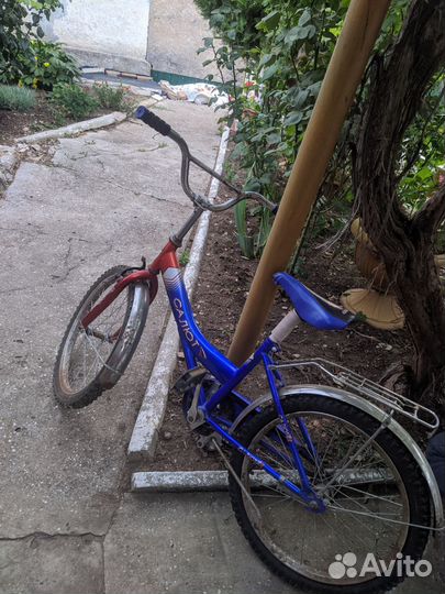 Два велосипеда и самокат