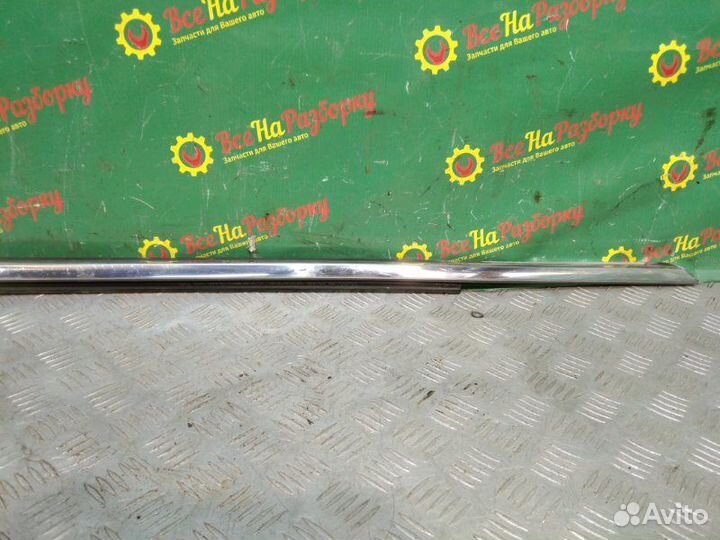 Бархотка стекла дверей правая Cadillac Cts 2 купе