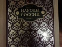 Кніжкі друкуе свае студэнтам