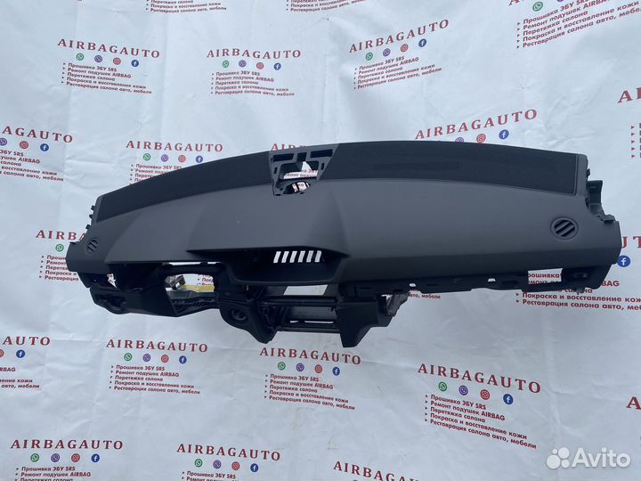 Торпедо Mercedes E212 Мерседес 212 панель приборов