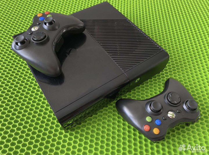 Xbox 360 E freeboot 500Gb + 110 игр