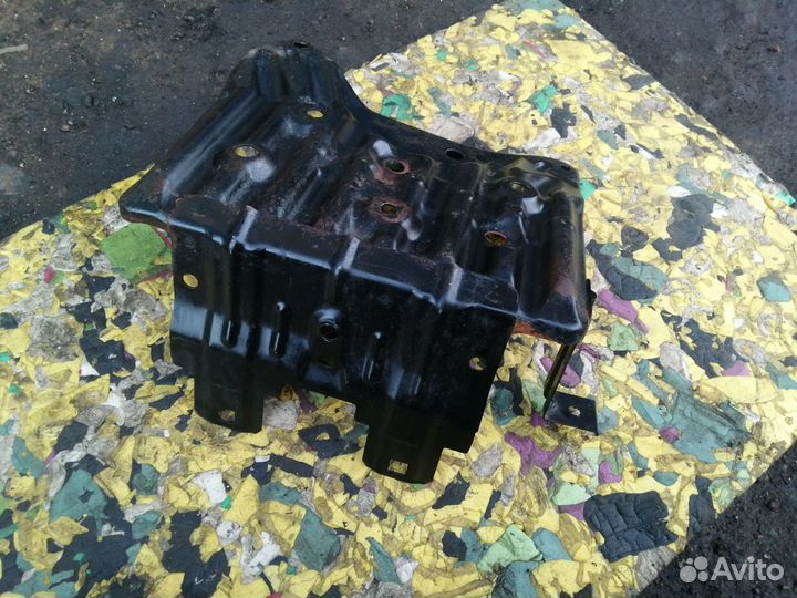 Подставка площадка акб Nissan Teana J31