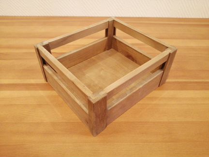 Деревянный ящик