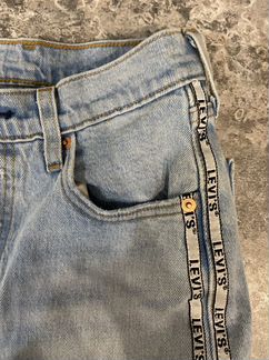 Джинсы levis женские с лампасом