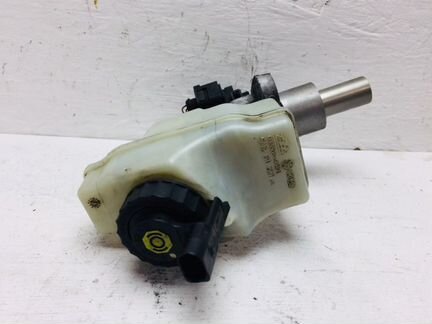 Главный тормозной цилиндр Volkswagen Tiguan 2.0