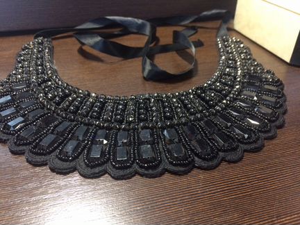 Женское ожерелье