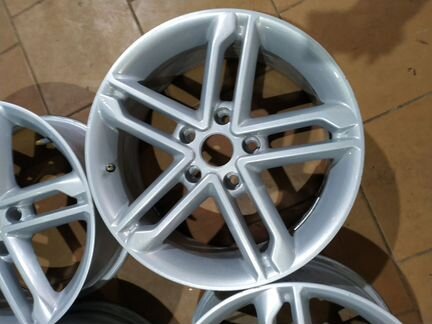 Диски бу литые R17 на Opel Insignia