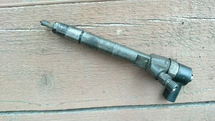 Форсунка Mercedes W163 W220 W463 OM628