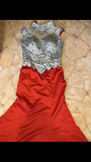 Платье вечернее