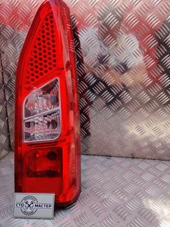 Задний фонарь правый Peugeot Partner B9 2006-2012