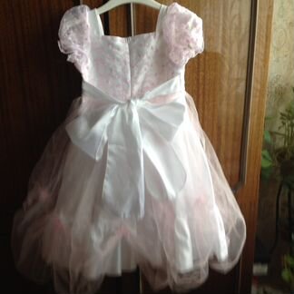 Нарядное платье