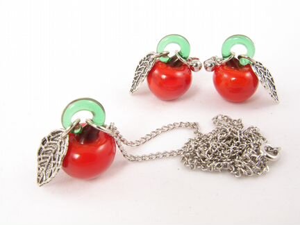 Комплект Яблочки (подвеска + серьги)