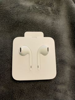 Apple earpods lightning