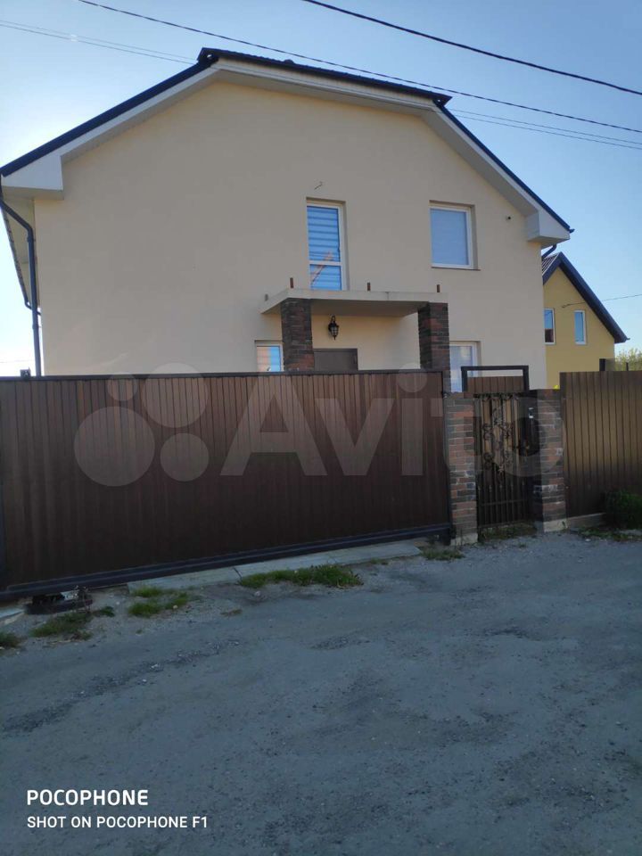 House of 140 m2 on a plot of 3.7 cells. 89097984431 buy 6