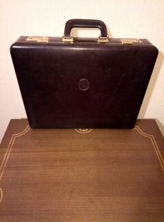 Кожанные портфели и папки