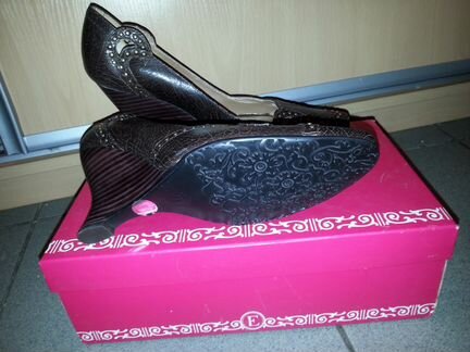 Туфли новые кожаные