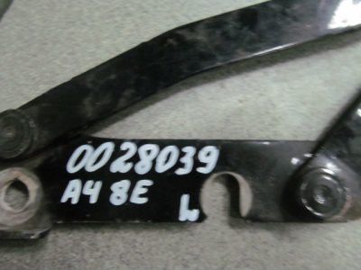Петля крышки багажника audi A4 (2001-2008) седан л