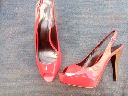 Босоножки женские