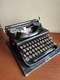 Пишущая машинка Urania