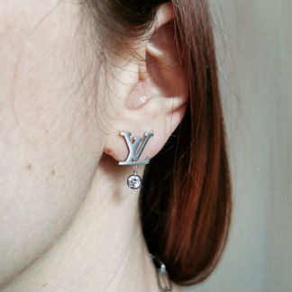 Серьги Louis Vuitton LV Луи Виттон Асимметрия