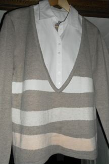 Джемпер с манишкой от фирмы 