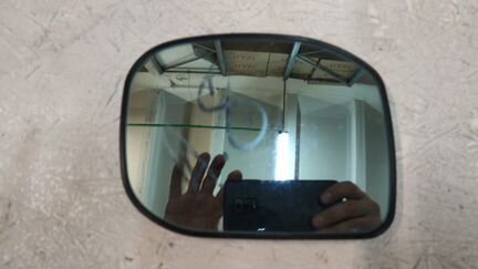 Accord 8 зеркальный элемент правый бу