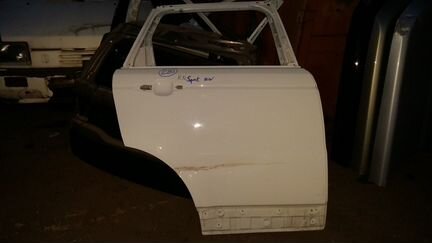 Дверь задняя правая Range Rover Sport с 2014