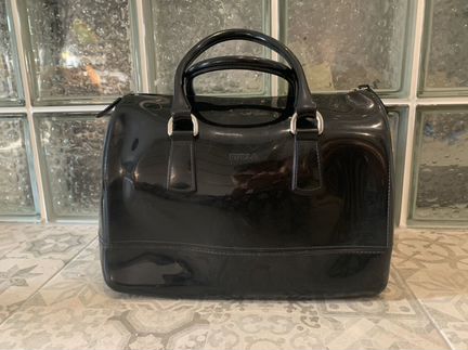Сумка-сундучок Furla резиновая