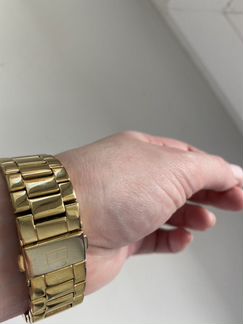 Часы Tommy Hilfiger