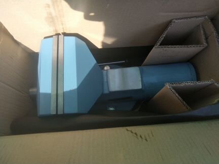 Тиски слесарные тсц-180 поворотные Россия стальные