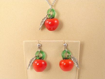 Комплект Яблочки (подвеска + серьги)