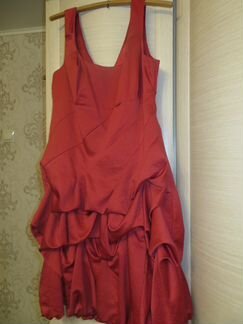 Стильное праздничное платье