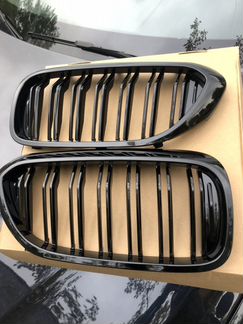 Решетки радиатора ноздри BMW G30 чёрные