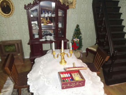 Домик кукольный