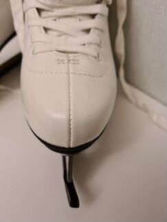 Коньки фигурные, практически новые, 38р