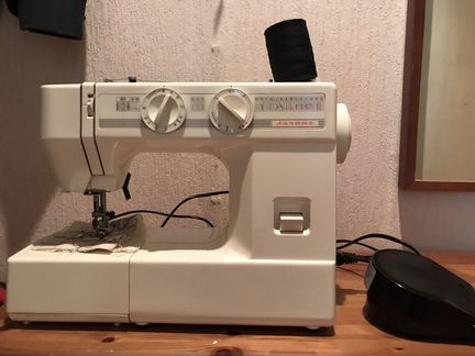 Швейная машина Janome J540