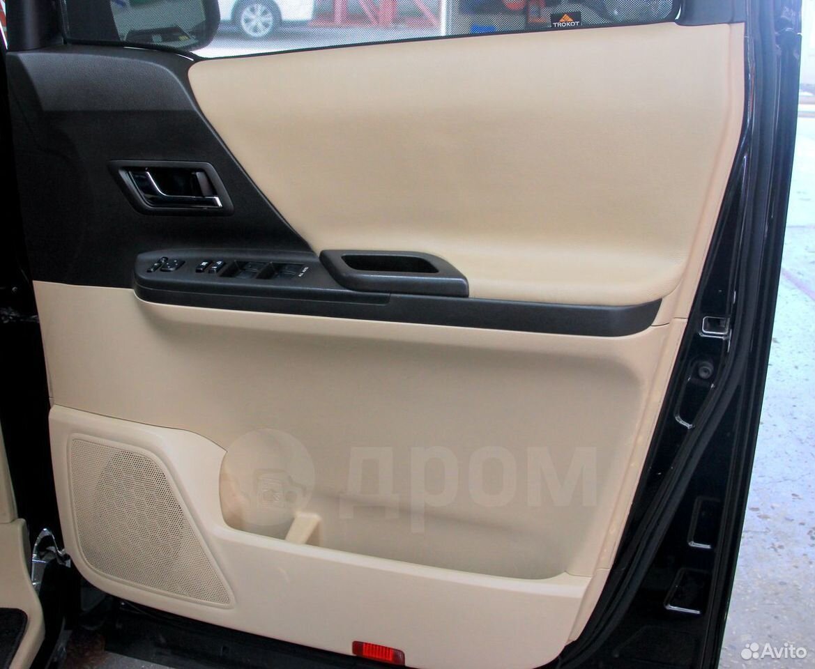 Toyota Alphard, 2012