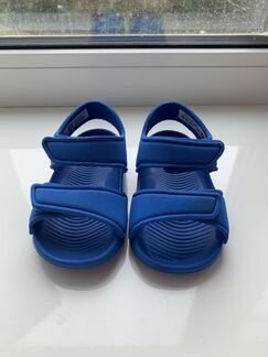 Сандалии Adidas новые