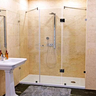 Дверь в душевую кабину