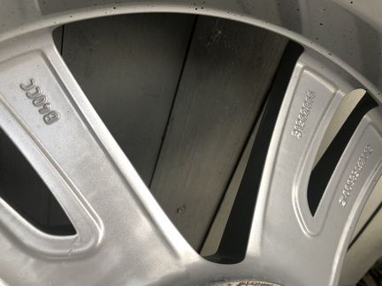 Комплект оригинальных колес на Volvo XC60 R18